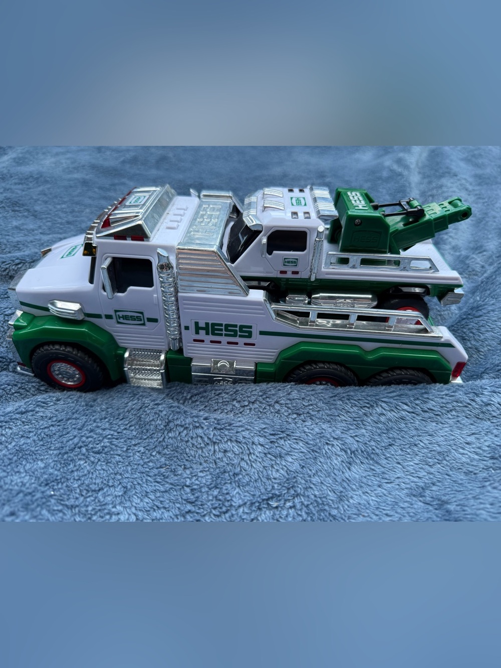 Hess Tow truck 2019